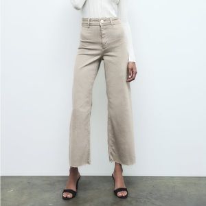 Zara straight/flare leg beige denim jeans. Sz 10. High rise.